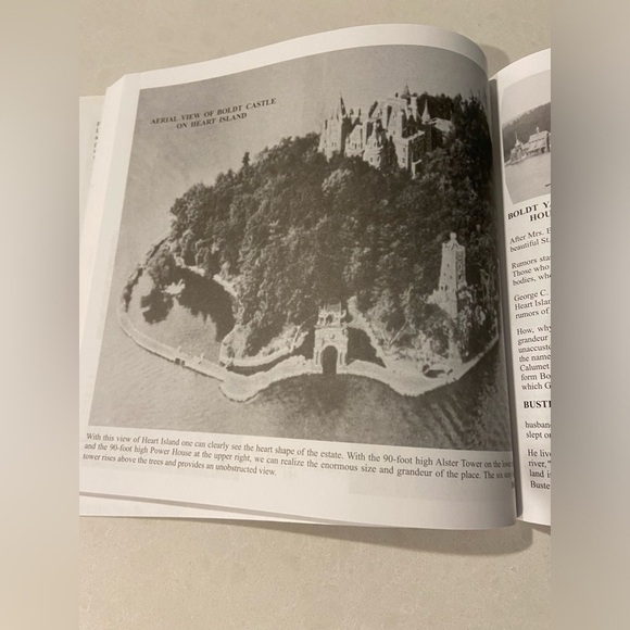 Coffee Table Book BOLDT CASTLE - HEART ISLAND By Roger S. Lucas - Picture 7 of 13